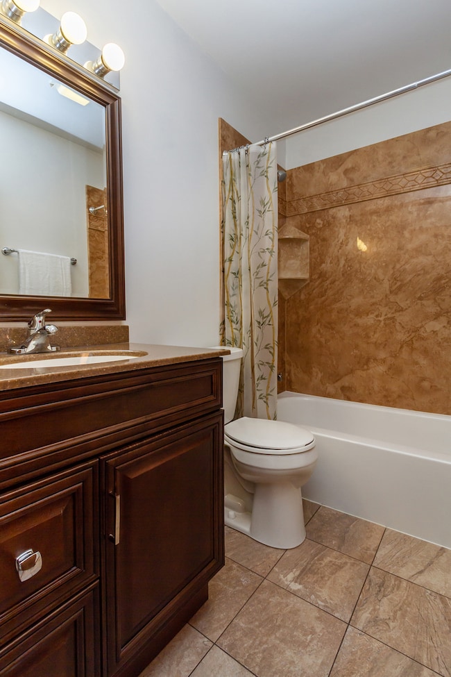 2644 Peppertree Ln, Waukegan, IL 60085 - photo 7