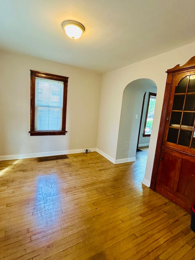 521 E 161st Place, South Holland, IL 60473 - photo 3