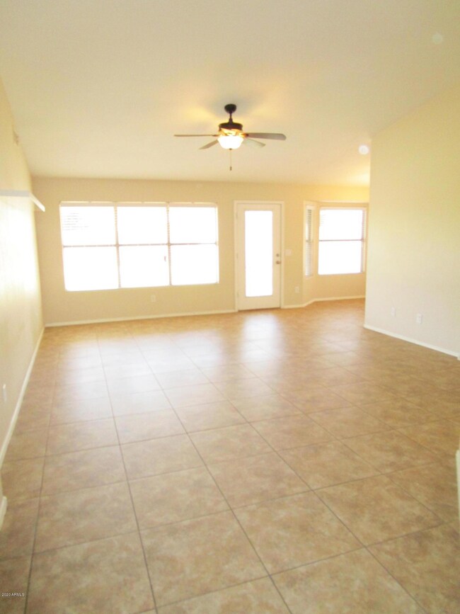 Vaulted Great Room - Light & Bright!