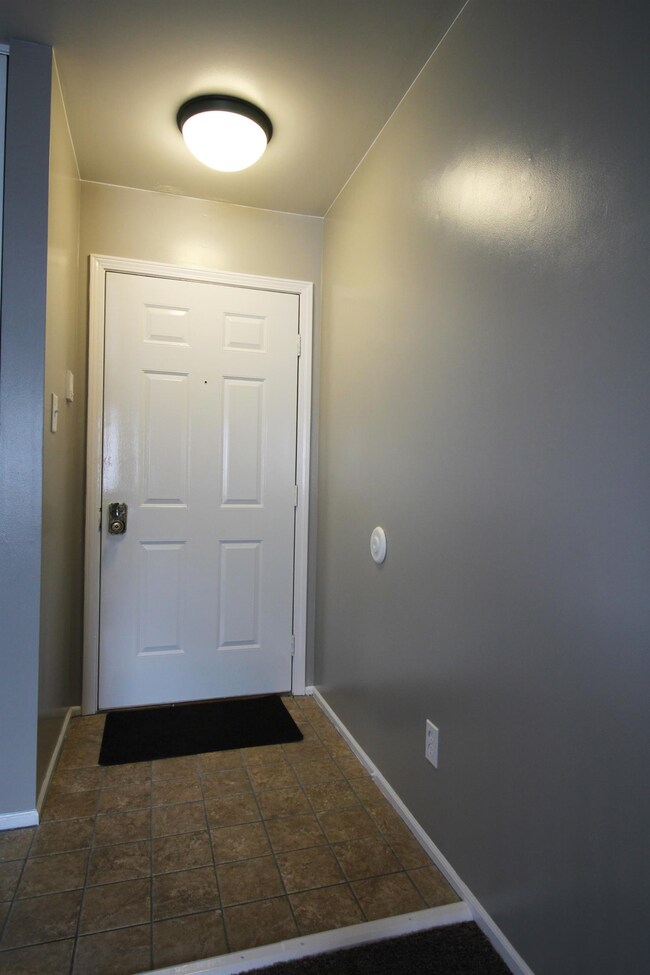 8162 Mount Ct, Crown Point, IN 46307 - photo 3