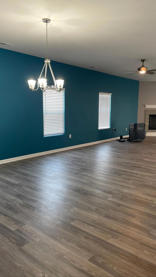 9DCDF1ED-1732-4479-A569-751AEF39CA5Ajpg