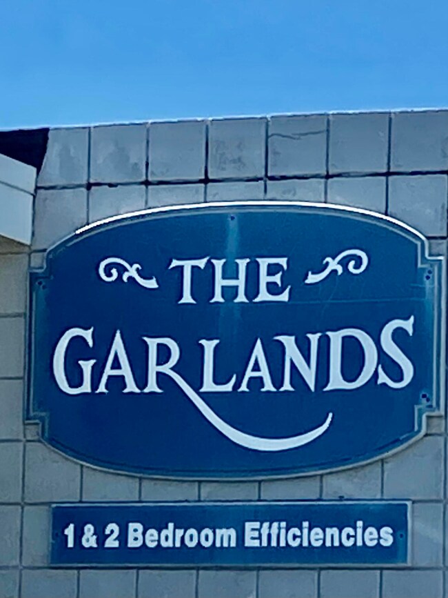 condo the garlands