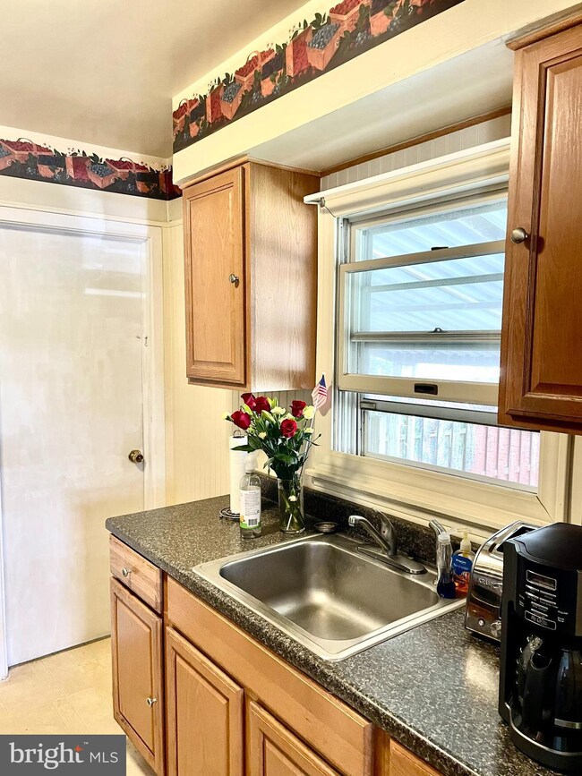 1505 Crestwood Rd, Bethlehem, PA 18018 - photo 6