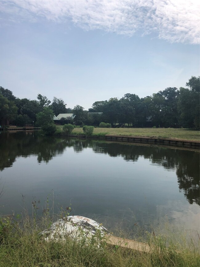 15 Cypress Bend, Huntsville, TX 77340 - photo 2