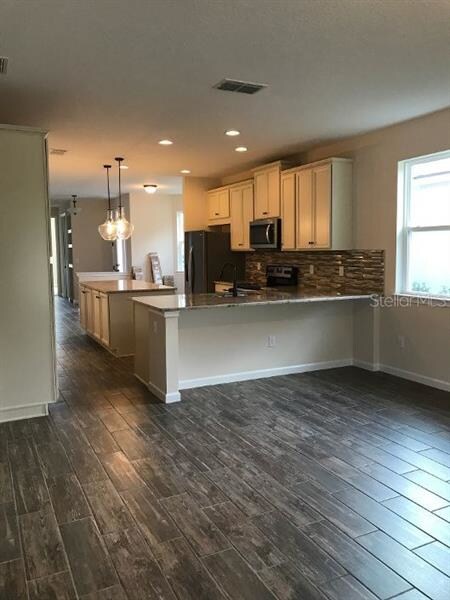 Living Room/Kitchen