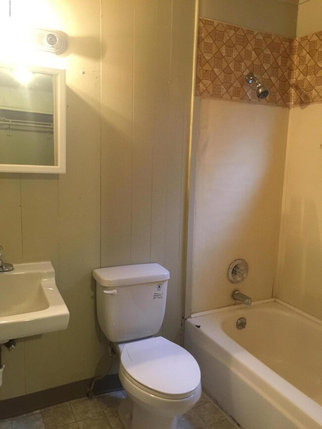 3802 Iowa Dr unit 10, Anchorage, AK 99517 - photo 3