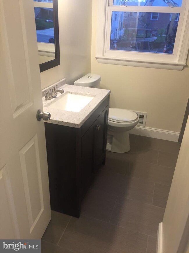 2204 Oregon Ave, Hyattsville, MD 20785 - photo 7