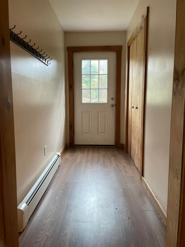 332 Main St, Saint Johnsbury, VT 05819 - photo 3