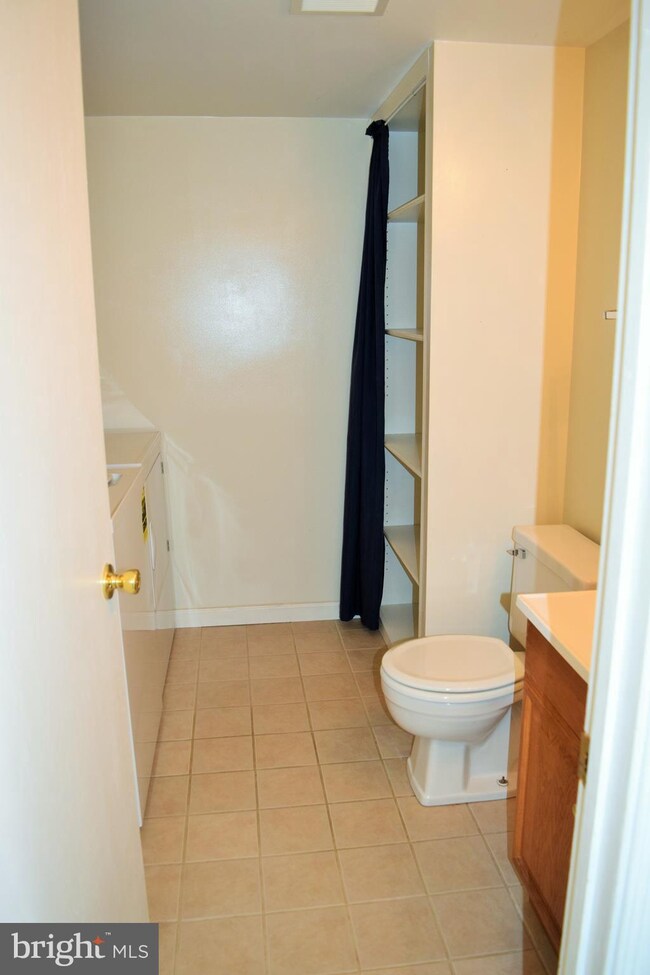 8625 Ashby Ct, Marshall, VA 20115 - photo 3