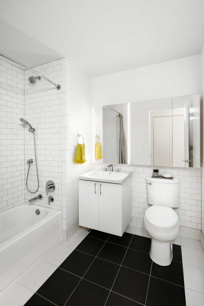 70 Pine St unit 1026, New York, NY 10005 - photo 4