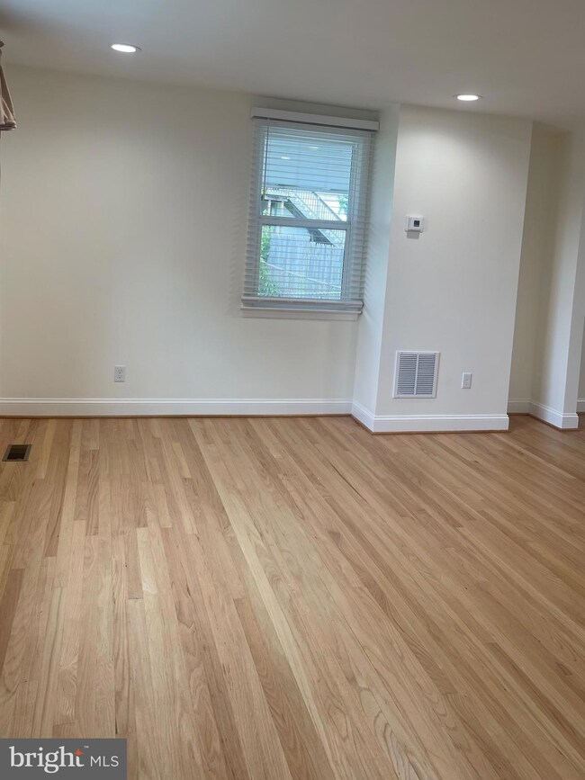 2303 Halcyon Ave, Baltimore, MD 21214 - photo 7