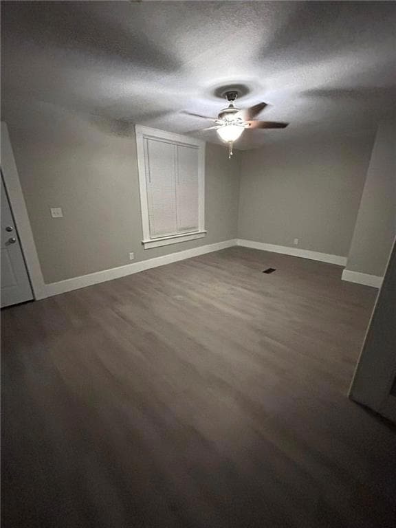 1509 N 10th St, Saint Joseph, MO 64501 - photo 4