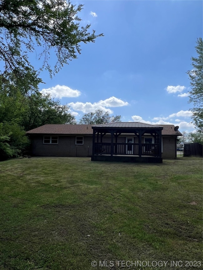 Spacious Fenced Back Yard