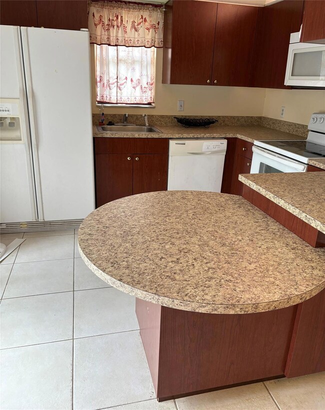 unlisted-address, Boca Raton, FL 33433 - photo 6