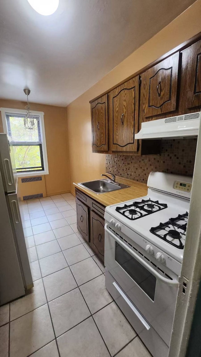 42-52 Layton St unit 1H, Elmhurst, NY 11373 - photo 3