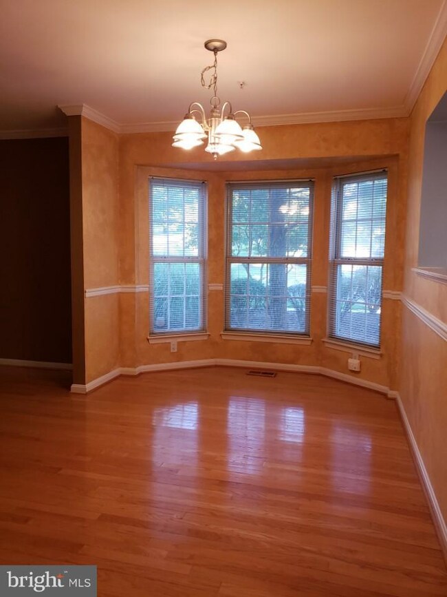 3600 Martins Dairy Cir, Olney, MD 20832 - photo 5