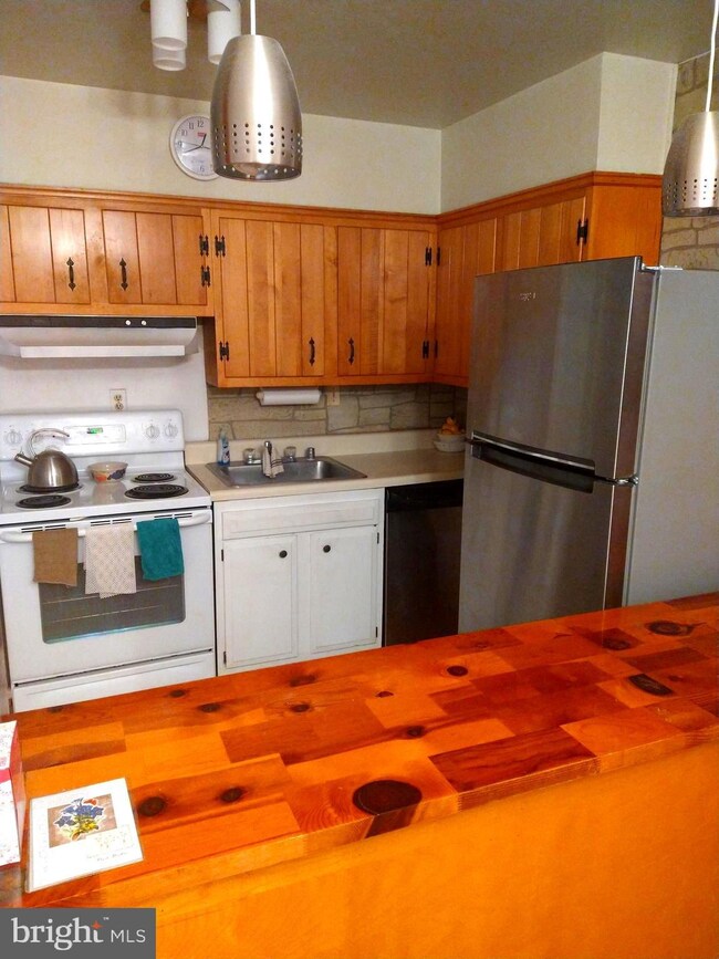 5703 83rd Place, New Carrollton, MD 20784 - photo 4