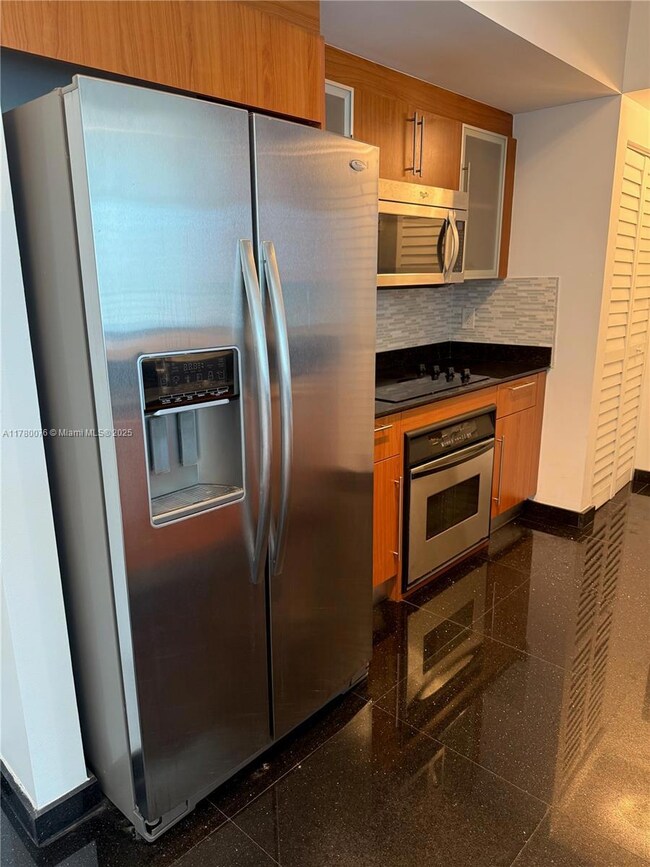 One Miami West Tower unit 621, Miami, FL 33131 - photo 6