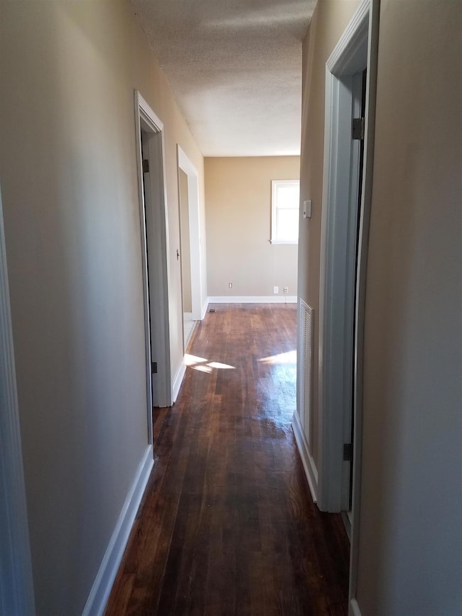 112 Crestview Cir, Shelbyville, TN 37160 - photo 5