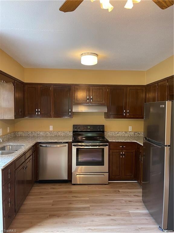 Eat in Kitchen