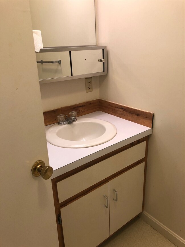 2 Winding Pond Rd, Londonderry, NH 03053 - photo 6