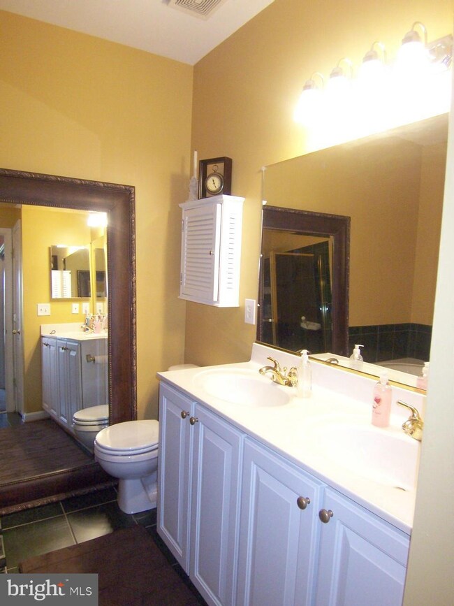 9676 Devedente Dr unit 205, Owings Mills, MD 21117 - photo 7