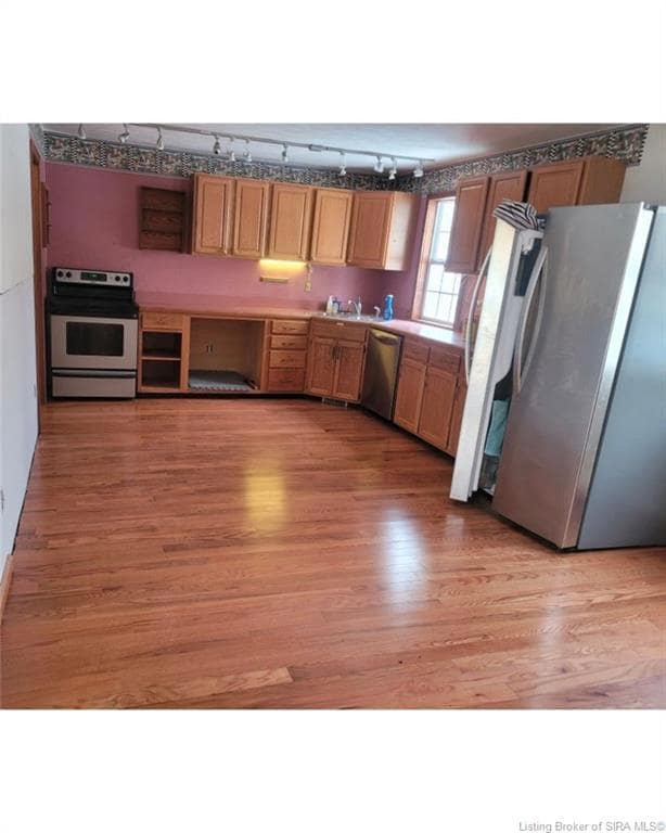 1521 N Spindlebrook Ln, Scottsburg, IN 47170 - photo 2