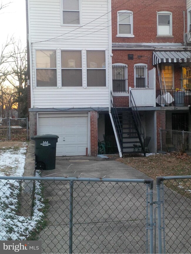 unlisted-address, Washington, DC 20017 - photo 4