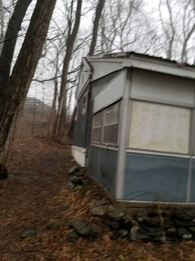 18 Lower Landing Park, Charlestown, NH 03603 - photo 7