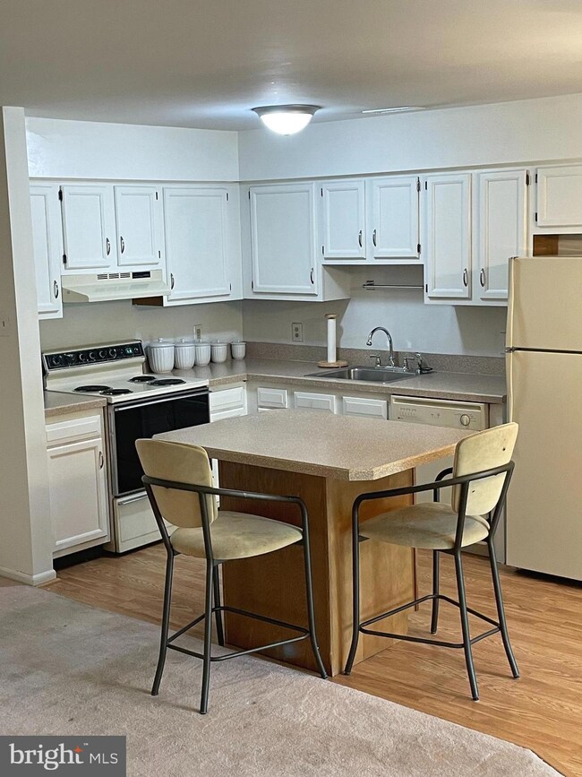 33 Summit Ct unit 236A, Marlton, NJ 08053 - photo 4