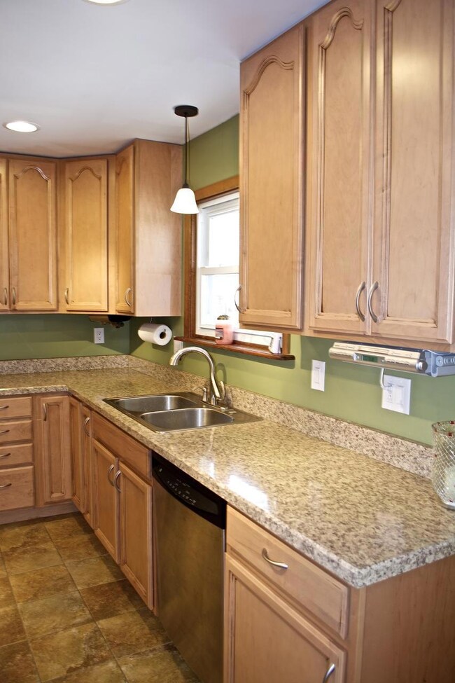 907 Van Kirk Dr, Marysville, OH 43040 - photo 4