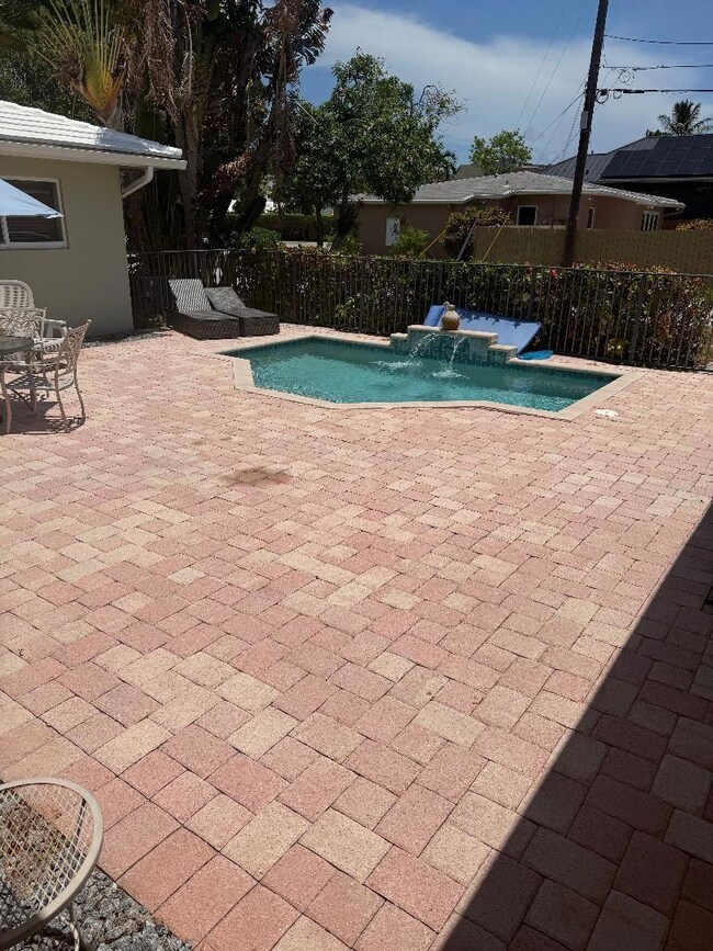 1710 NE 8th St unit 3, Fort Lauderdale, FL 33304 - photo 2