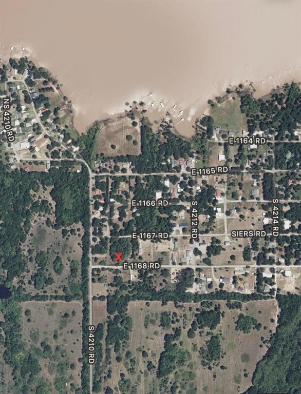 2 boat ramps nearby