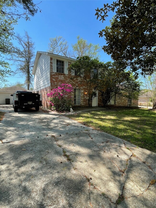 10088 Woodhollow Dr unit 77385, Conroe, TX 77385 - photo 2