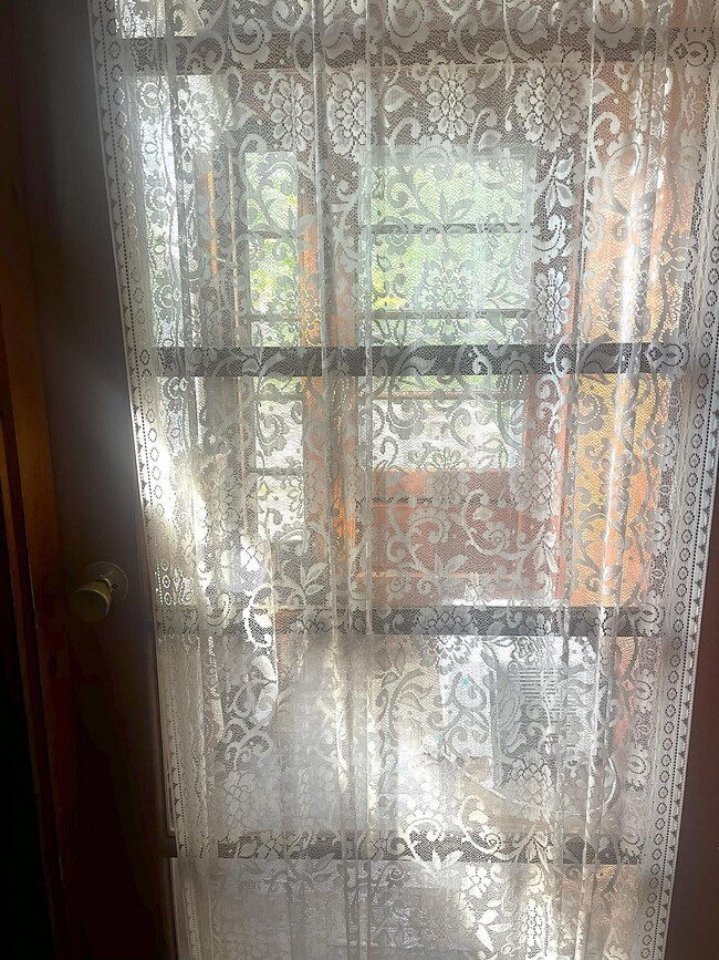 25 Bridge St, Topsham, ME 04086 - photo 3