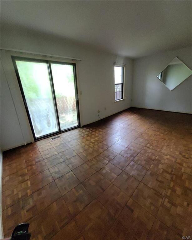 2154 Columbia Ave, Whitehall, PA 18052 - photo 3