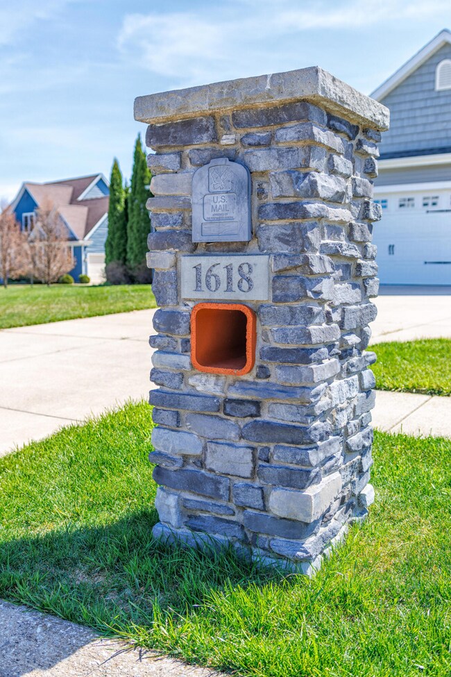 Prairie_Dr_1618-4
