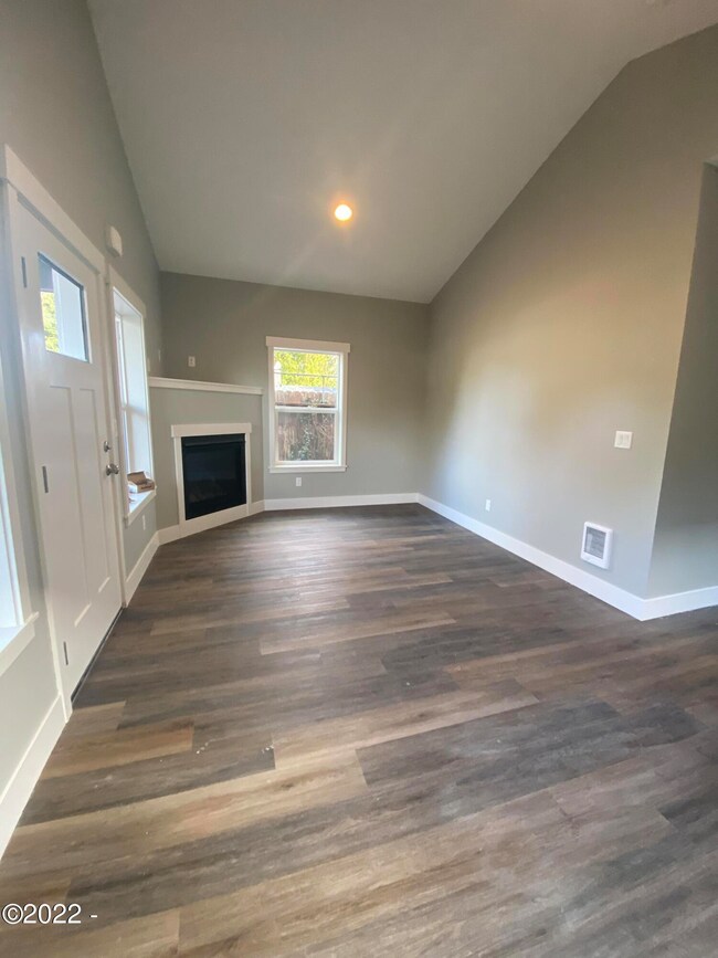 628 SE Port Ave, Lincoln City, OR 97367 - photo 6