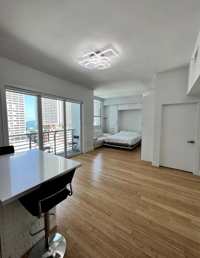 133 NE 2nd Ave unit 1610, Miami, FL 33132 - photo 5