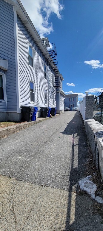 168 Cross St, Central Falls, RI 02863 - photo 4