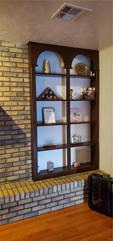 7132 N Comanche Ave, Warr Acres, OK 73132 - photo 3