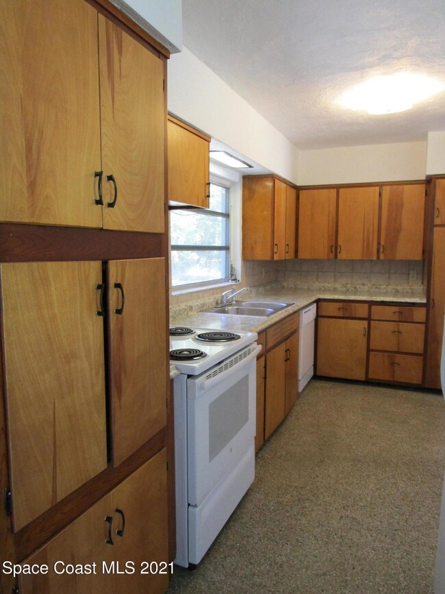 430 Lenore Ave, Titusville, FL 32796 - photo 2