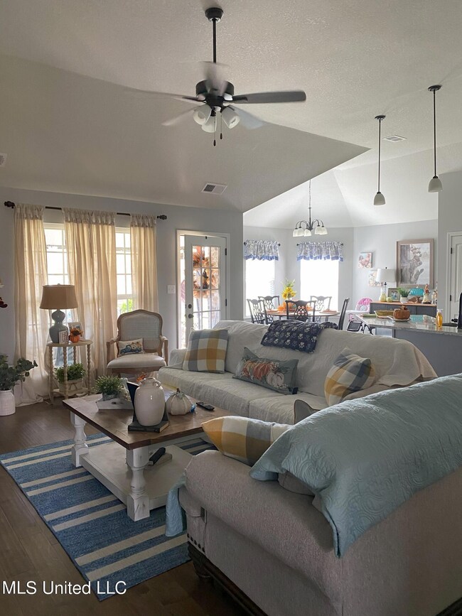 3144 Magnolia Bloom Dr, Hernando, MS 38632 - photo 3