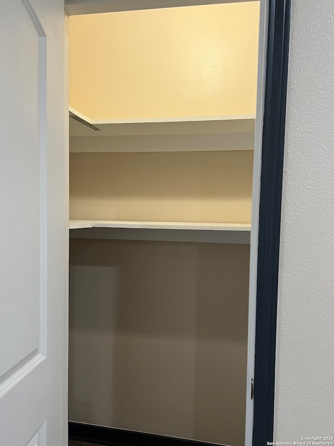 405 W Sabinal St unit A, Uvalde, TX 78801 - photo 7