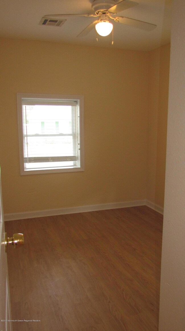 86 Leroy Place, Keansburg, NJ 07734 - photo 5