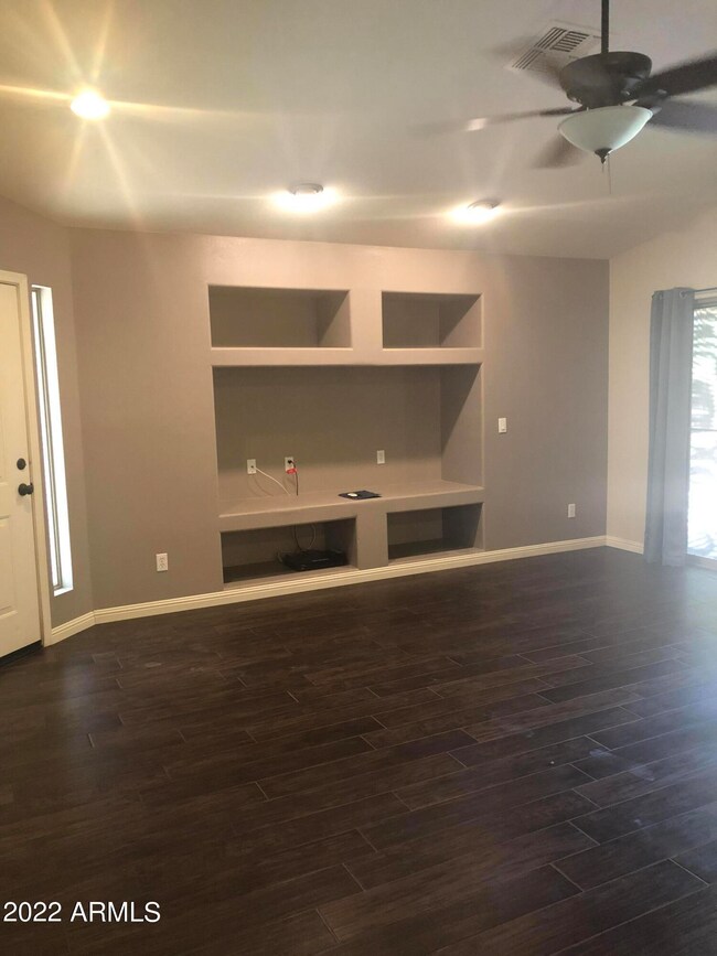 9366 W Deanna Dr, Peoria, AZ 85382 - photo 3