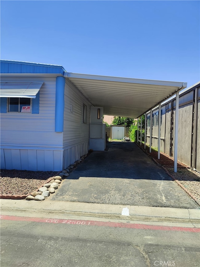 26245 Baseline St unit 22, Highland, CA 92346 - photo 4