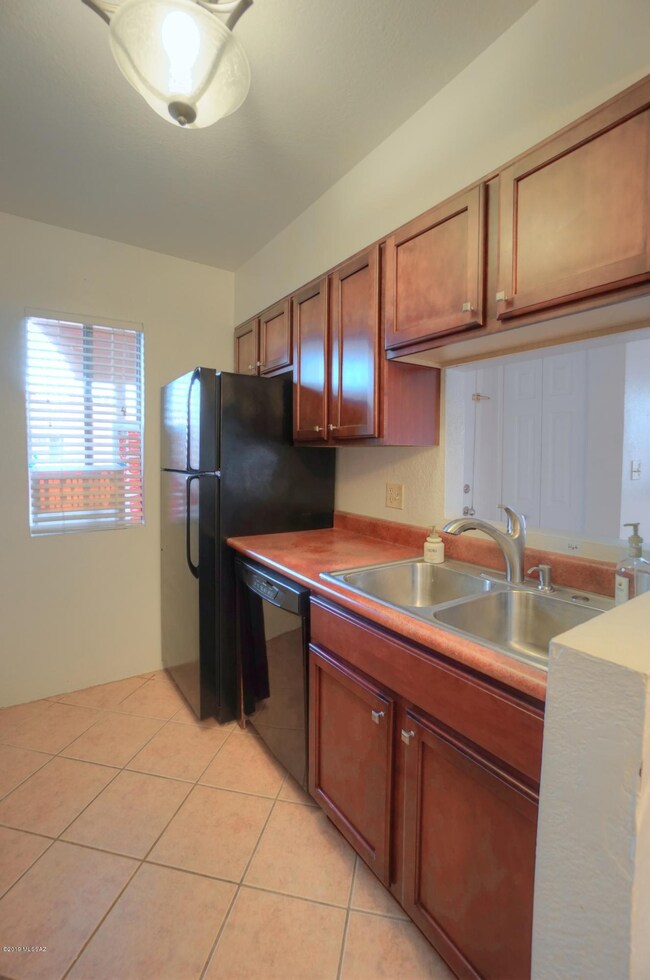 2-kitchen a
