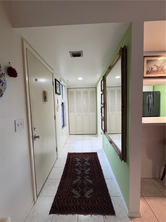 Side entrance w/ extra windows in kitchen + oversi