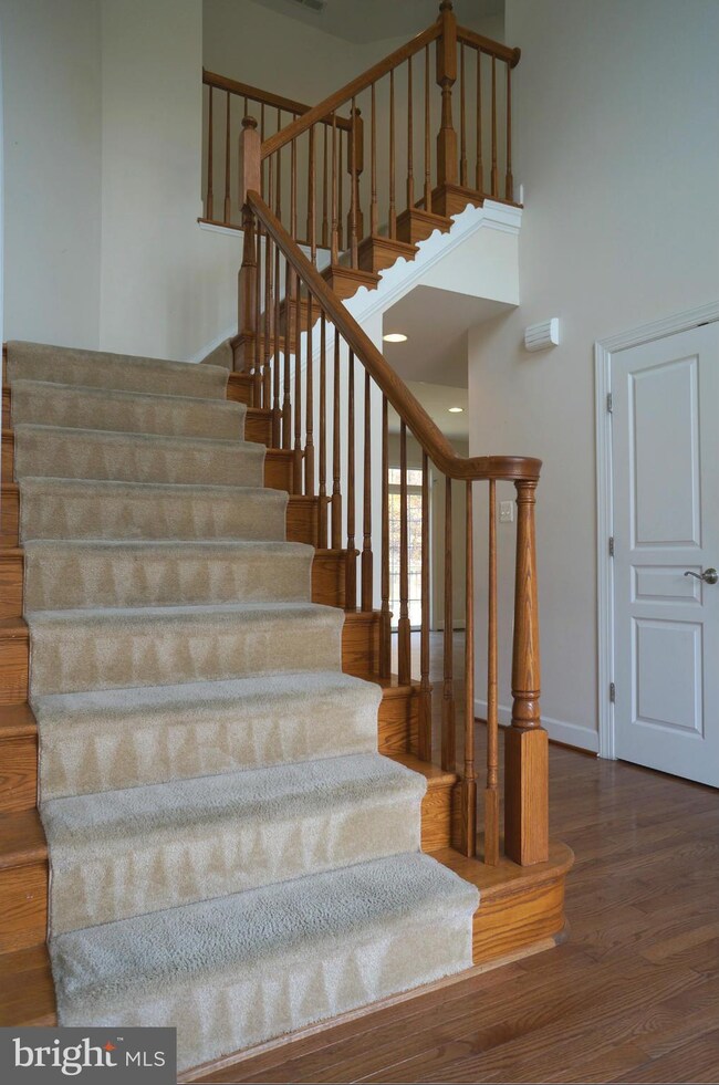 3466 Logstone Dr, Triangle, VA 22172 - photo 4